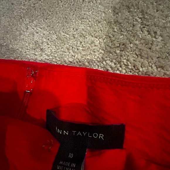 NWT Ann Taylor Red Pencil Skirt with Button Detail Attached Belt Sz. 10 - Picture 6 of 8
